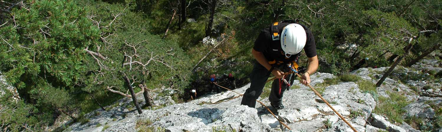 machen Sie Ihre ersten Schritte im Klettersport in freier Natur